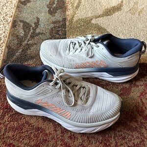Hoka One Bondi 7 - Size 9